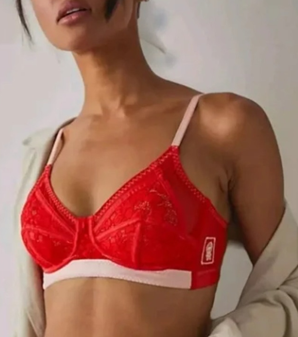 We Are HAH Bra Fits Size 30-38D Red & Pink On Point Wireless Bullet Bra Lingerie